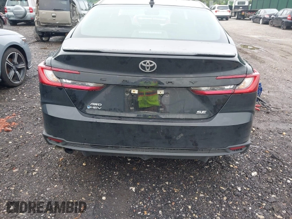 2025 Toyota Camry LE z VIN 4T1DBADK7SU513802, wystawiony jako IAAI lot #42259217 z przebiegiem 27 379 mil mil oraz . Historia ofert i sprzedaży dostępna na DreamBid. Obrazek 16.