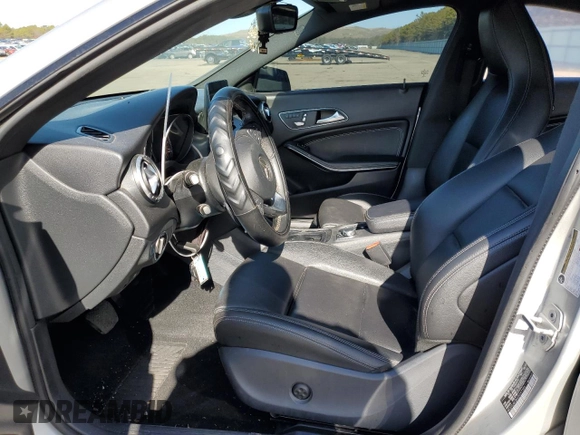 2018 Mercedes-Benz CLA 250 with VIN WDDSJ4GB4JN597586, listed as a Copart auction lot 39567173 with 58,189 mi miles and . Bid and sale history available at DreamBid. Image 7.
