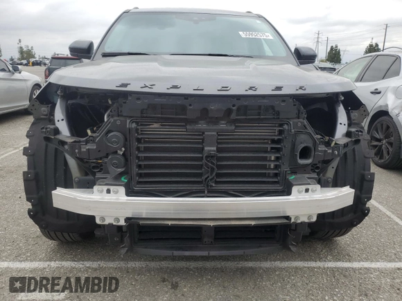 2023 Ford Explorer XLT z VIN 1FMSK7DH3PGB91471, wystawiony jako Copart lot #55952575 z przebiegiem 8 951 mil mil oraz Szkoda całkowita • Salvage title. Historia ofert i sprzedaży dostępna na DreamBid. Obrazek 5.