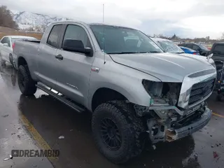 2008 Toyota Tundra 4WD Truck with VIN 5TFBV54158X077847, listed as a IAAI auction lot 41582736 with 215,301 mi miles. Bid and sale history available at carsss.com. Image 1.