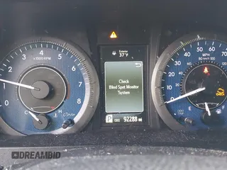 2017 Toyota Sienna XLE with VIN 5TDDZ3DC1HS162080, listed as a IAAI auction lot 41424523 with 92,288 mi miles and . Bid and sale history available at carsss.com. Image 7.