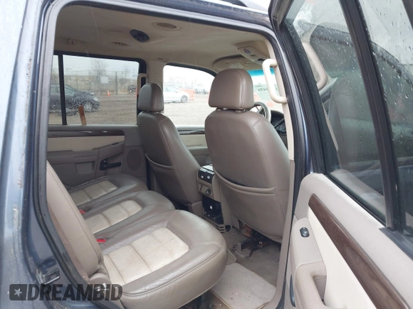 2002 Ford Explorer Eddie Bauer z VIN 1FMDU74E22ZB30389, wystawiony jako IAAI lot #41969456 z przebiegiem 240 037 mil mil oraz . Historia ofert i sprzedaży dostępna na DreamBid. Obrazek 8.
