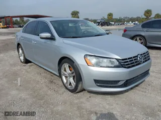 2015 Volkswagen Passat 2.0L TDI SE w/Sunroof with VIN 1VWBV7A34FC085960, listed as a IAAI auction lot 41464038 with 85,312 mi miles. Bid and sale history available at carsss.com. Image 1.