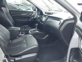 2016 Nissan Rogue SV with VIN 5N1AT2MV4GC877933, listed as a IAAI auction lot 41833360 with 177,232 mi miles. Bid and sale history available at carsss.com. Image 5.