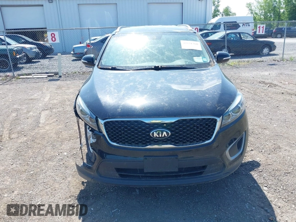 2017 Kia Sorento LX z VIN 5XYPGDA32HG265986, wystawiony jako IAAI lot #42571760 z przebiegiem 108 677 mil mil oraz . Historia ofert i sprzedaży dostępna na DreamBid. Obrazek 12.