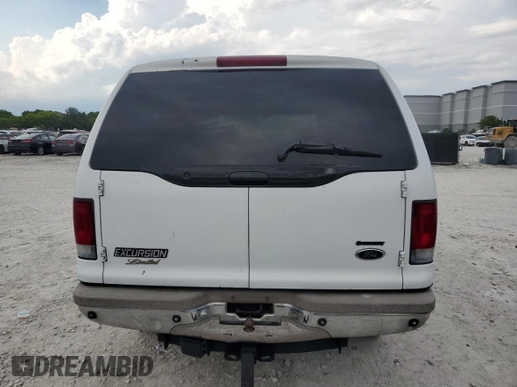 2001 Ford Excursion Limited z VIN 1FMSU43F11EC29369, wystawiony jako Copart lot #58510875 z przebiegiem 229 554 mil mil oraz Tytuł czysty. Historia ofert i sprzedaży dostępna na DreamBid. Obrazek 6.