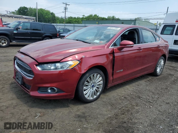 2013 Ford Fusion SE Hybrid z VIN 3FA6P0LUXDR335590, wystawiony jako Copart lot #60541395 z przebiegiem 121 975 mil mil oraz Szkoda całkowita • Salvage title. Historia ofert i sprzedaży dostępna na DreamBid. Obrazek 1.