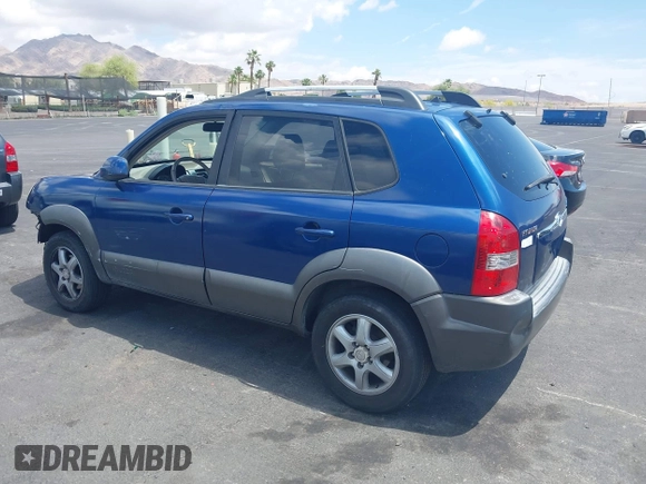 2005 Hyundai Tucson GLS with VIN KM8JN12D45U132721, listed as a IAAI auction lot 42213518 with 153,491 mi miles. Bid and sale history available at carsss.com. Image 3.