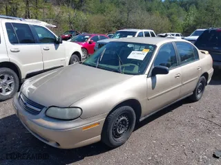 2005 Chevrolet Classic with VIN 1G1ND52F15M127258, listed as a IAAI auction lot 41748910 with 184,278 mi miles. Bid and sale history available at carsss.com. Image 2.