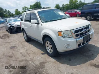 2011 Ford Escape Limited z VIN 1FMCU0E76BKC10905, wystawiony jako IAAI lot #39986244 z przebiegiem 204 483 mil mil oraz . Historia ofert i sprzedaży dostępna na DreamBid. Obrazek 1.