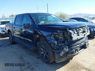2022 Ford F-150 Lightning Pro z VIN 1FT6W1EV8NWG04113, wystawiony jako IAAI lot #41765532 z przebiegiem 48 990 mil mil oraz . Historia ofert i sprzedaży dostępna na DreamBid. Obrazek 1.