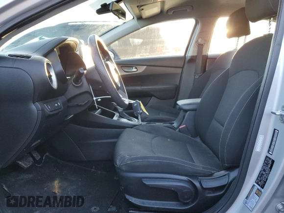 2020 Kia Forte LXS with VIN 3KPF24AD4LE245120, listed as a Copart auction lot 45423445 with 33,296 mi miles and Salvage Title. Bid and sale history available at carsss.com. Image 7.