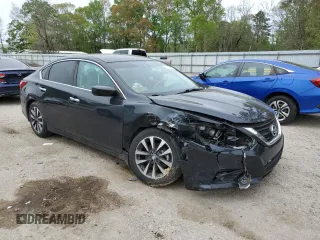 2017 Nissan Altima SL with VIN 1N4AL3AP9HC217524, listed as a Copart auction lot 50700475 with 52,739 mi miles and Salvage title. Bid and sale history available at DreamBid. Image 4.