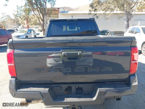 2024 Toyota Tacoma 2WD SR5 with VIN 3TMLB5FN3RM001404, listed as a IAAI auction lot 41322388 with 8,319 mi miles. Bid and sale history available at carsss.com. Image 17.