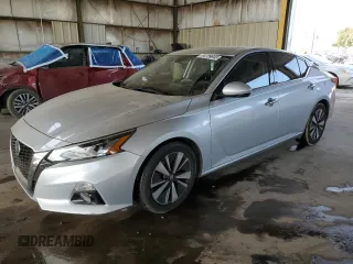 2019 Nissan Altima 2.5 SL with VIN 1N4BL4EV2KC234840, listed as a Copart auction lot 44739845 with 111,237 mi miles and Salvage Title. Bid and sale history available at carsss.com. Image 1.
