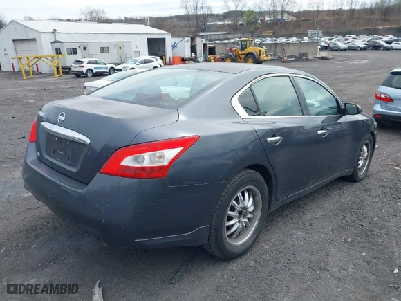 2009 Nissan Maxima 3.5 SV w/Sport Pkg with VIN 1N4AA51E19C853520, listed as a IAAI auction lot 41972778 with 172,981 mi miles. Bid and sale history available at carsss.com. Image 4.