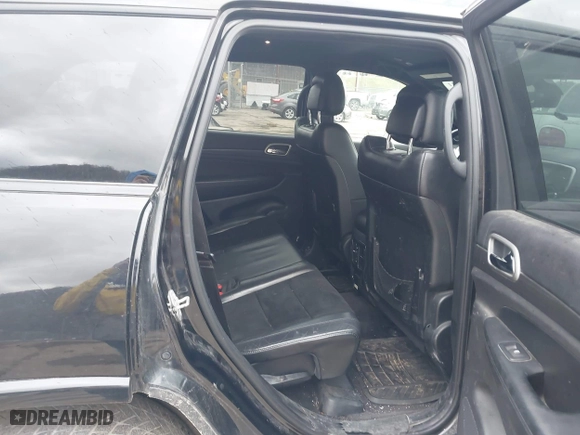 2018 Jeep Grand Cherokee Laredo E with VIN 1C4RJFAG3JC324434, listed as a IAAI auction lot 41812311 with 140,820 mi miles. Bid and sale history available at carsss.com. Image 8.