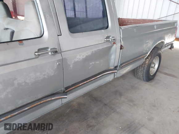 1989 Ford F-350 with VIN 2FTJW35M9KCA56949, listed as a IAAI auction lot 42244693 with 81,044 mi miles and . Bid and sale history available at DreamBid. Image 6.