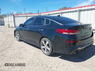 2019 Kia Optima LX with VIN 5XXGT4L31KG353576, listed as a IAAI auction lot 41712207 with 113,986 mi miles. Bid and sale history available at carsss.com. Image 3.
