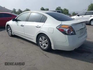 2012 Nissan Altima S z VIN 1N4AL2AP0CN549116, wystawiony jako IAAI lot #42487248 z przebiegiem 153 963 mil mil oraz . Historia ofert i sprzedaży dostępna na DreamBid. Obrazek 3.
