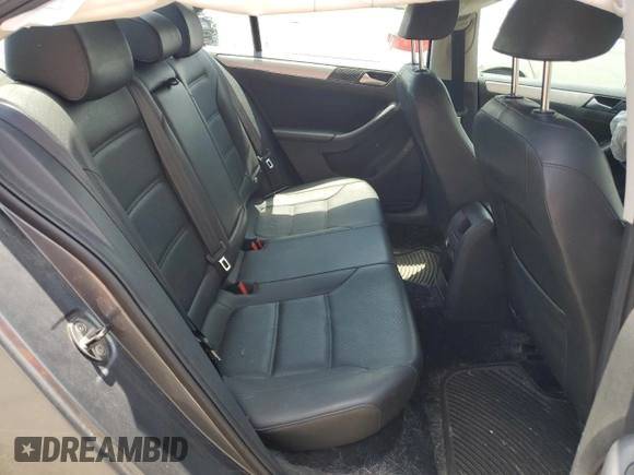2013 Volkswagen Jetta SE with VIN 3VWDP7AJ8DM449097, listed as a Copart auction lot 62155135 with 130,266 mi miles and Salvage title. Bid and sale history available at DreamBid. Image 10.