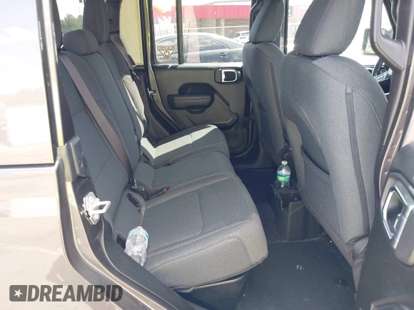 2024 Jeep Gladiator Sport с VIN 1C6HJTAG0RL131543, выставлен на аукционе IAAI как лот 42090629 с пробегом 8 546 миль миль и . История ставок и продаж доступна на DreamBid. Изображение 8.