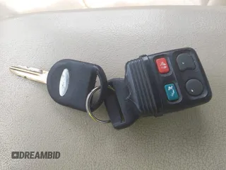 2000 Ford Taurus SEL z VIN 1FAFP56S2YA183814, wystawiony jako IAAI lot #42269148 z przebiegiem 210 990 mil mil oraz . Historia ofert i sprzedaży dostępna na DreamBid. Obrazek 11.