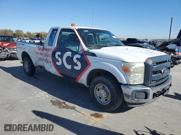 2013 Ford F-250 XL z VIN 1FT7X2A62DEB03759, wystawiony jako Copart lot #84110354 z przebiegiem 242 637 mil mil oraz Szkoda całkowita • Salvage title. Historia ofert i sprzedaży dostępna na DreamBid. Obrazek 4.