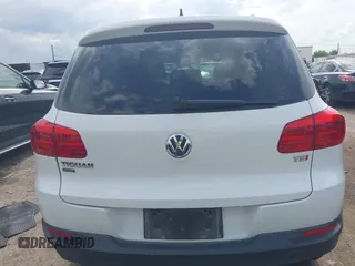 2017 Volkswagen Tiguan S z VIN WVGAV7AX2HK051022, wystawiony jako IAAI lot #42214161 z przebiegiem 87 914 mil mil oraz . Historia ofert i sprzedaży dostępna na DreamBid. Obrazek 16.