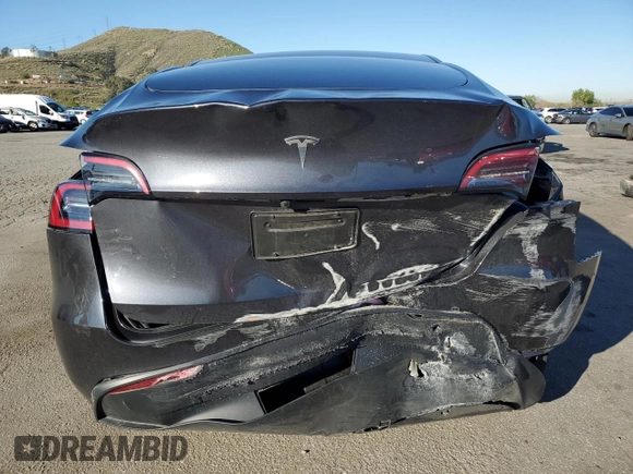 2024 Tesla Model Y with VIN 7SAYGDED7RF108604, listed as a Copart auction lot 48384825 with 24,603 mi miles and Salvage Title. Bid and sale history available at DreamBid. Image 6.