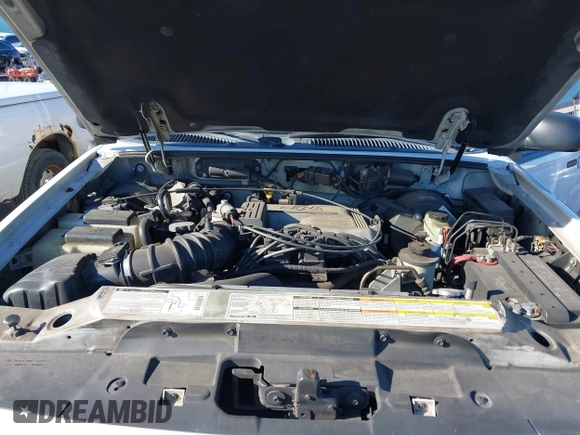 2001 Ford Explorer XLT with VIN 1FMZU63P51UB23659, listed as a IAAI auction lot 41829531 with 139,138 mi miles and . Bid and sale history available at DreamBid. Image 10.