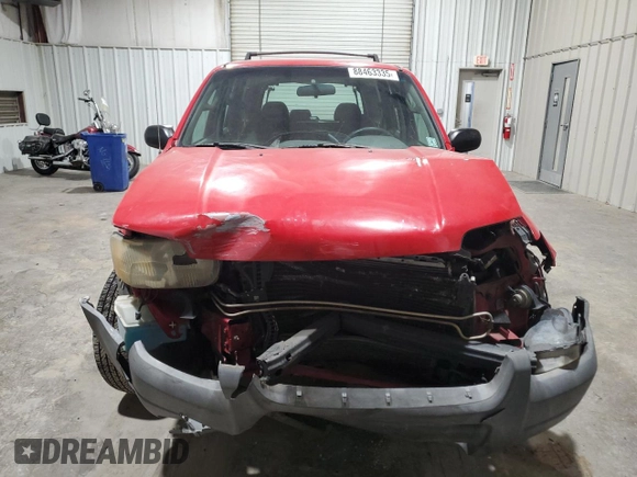 2001 Ford Escape XLS with VIN 1FMYU01181KD99269, listed as a Copart auction lot 88463335 with 217,537 mi miles and Salvage title. Bid and sale history available at DreamBid. Image 5.