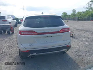 2015 Lincoln MKC z VIN 5LMCJ2A92FUJ06169, wystawiony jako IAAI lot #42326544 z przebiegiem 101 669 mil mil oraz . Historia ofert i sprzedaży dostępna na DreamBid. Obrazek 16.