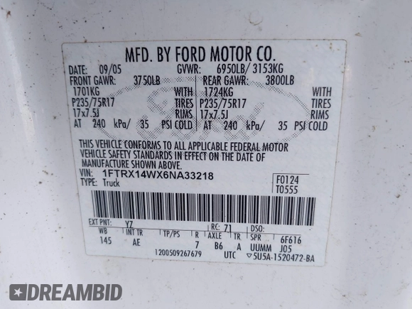 2006 Ford F-150 STX with VIN 1FTRX14WX6NA33218, listed as a IAAI auction lot 41667598 with 318,824 mi miles. Bid and sale history available at carsss.com. Image 9.