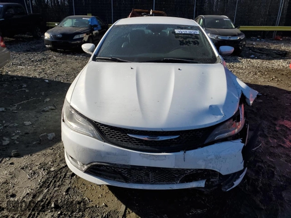 2015 Chrysler 200 S with VIN 1C3CCCBG9FN757009, listed as a Copart auction lot 46372635 with 82,536 mi miles and Salvage Title. Bid and sale history available at carsss.com. Image 5.