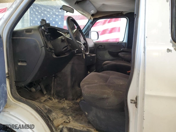 2001 Dodge Ram Wagon with VIN 2B5WB35Z61K540295, listed as a Copart auction lot 73570834 with NaN miles and Salvage Title. Bid and sale history available at carsss.com. Image 7.