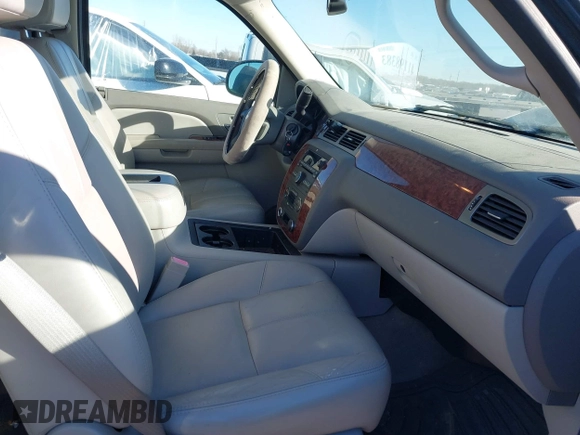2007 Chevrolet Avalanche LTZ with VIN 3GNFK12377G146233, listed as a IAAI auction lot 41198383 with 242,300 mi miles and . Bid and sale history available at DreamBid. Image 5.