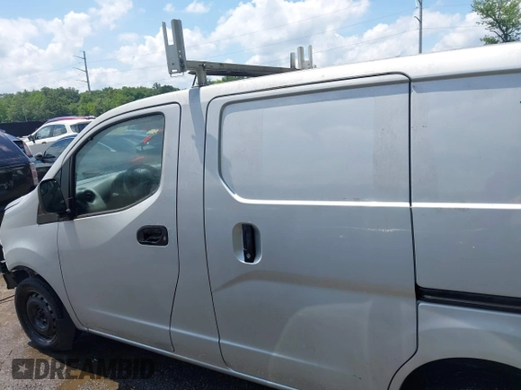 2013 Nissan NV200 SV with VIN 3N6CM0KN3DK697556, listed as a IAAI auction lot 42662915 with 204,889 mi miles and . Bid and sale history available at DreamBid. Image 15.