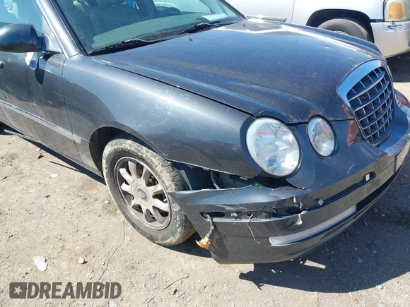 2006 Kia Amanti with VIN KNALD124965086201, listed as a IAAI auction lot 41843560 with 169,055 mi miles. Bid and sale history available at carsss.com. Image 6.