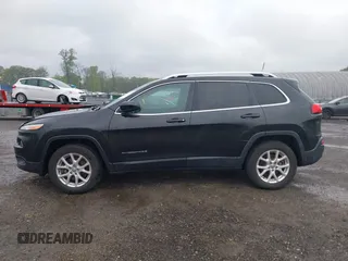 2016 Jeep Cherokee Latitude with VIN 1C4PJMCS6GW221075, listed as a IAAI auction lot 42259107 with 115,912 mi miles and . Bid and sale history available at DreamBid. Image 14.