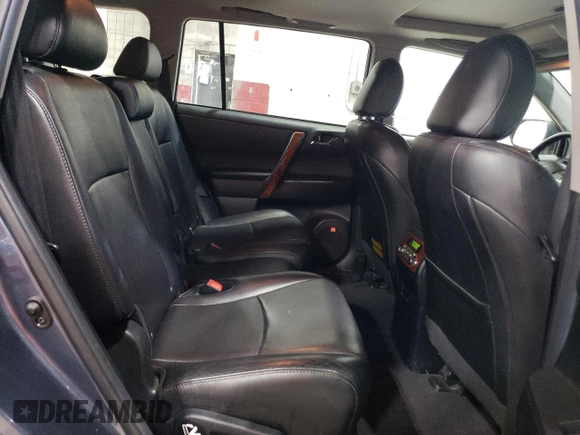 2013 Toyota Highlander Limited z VIN 5TDDK3EH1DS188364, wystawiony jako Copart lot #61165575 z przebiegiem 188 388 mil mil oraz Szkoda całkowita • Salvage title. Historia ofert i sprzedaży dostępna na DreamBid. Obrazek 11.
