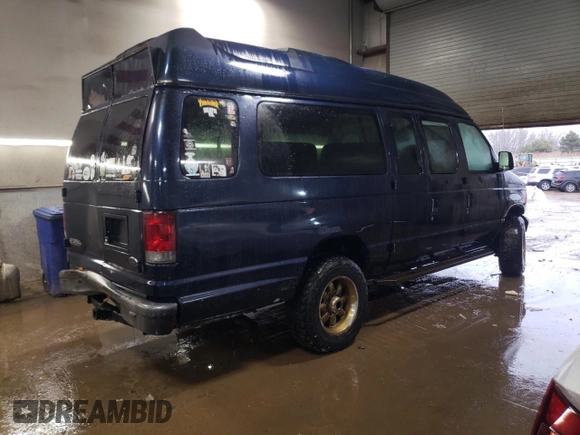2003 Ford Econoline Passenger XL с VIN 1FBSS31L03HA96493, выставлен на аукционе Copart как лот 43443355 с пробегом 196 245 миль миль и Списание • Salvage title. История ставок и продаж доступна на DreamBid. Изображение 3.