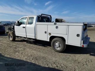2022 Ford F-250 XL with VIN 1FD7X2B66NED57325, listed as a Copart auction lot 73237744 with 69,290 mi miles and Salvage title. Bid and sale history available at DreamBid. Image 2.