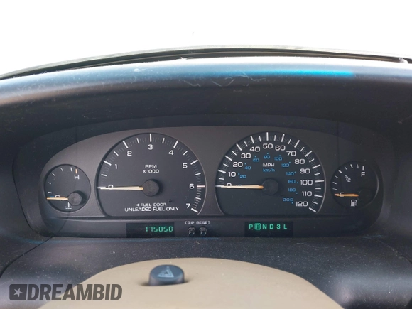 1999 Plymouth Voyager Grand SE z VIN 1P4GP44G0XB613853, wystawiony jako IAAI lot #42064199 z przebiegiem 175 050 mil mil oraz . Historia ofert i sprzedaży dostępna na DreamBid. Obrazek 7.