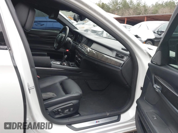 2014 BMW 7 Series ALPINA B7 with VIN WBAYE8C55ED134980, listed as a IAAI auction lot 41239686 with 145,435 mi miles. Bid and sale history available at carsss.com. Image 5.