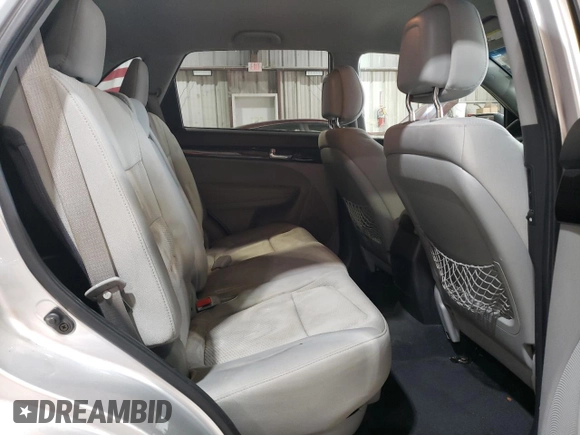 2011 Kia Sorento LX with VIN 5XYKT4A2XBG047542, listed as a Copart auction lot 50230175 with 176,881 mi miles and Salvage Title. Bid and sale history available at DreamBid. Image 11.