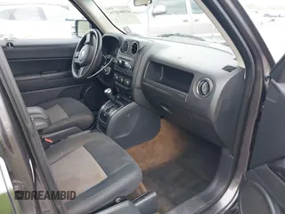 2015 Jeep Patriot Sport z VIN 1C4NJPBA9FD209708, wystawiony jako IAAI lot #41884875 z przebiegiem 201 699 mil mil oraz . Historia ofert i sprzedaży dostępna na DreamBid. Obrazek 5.