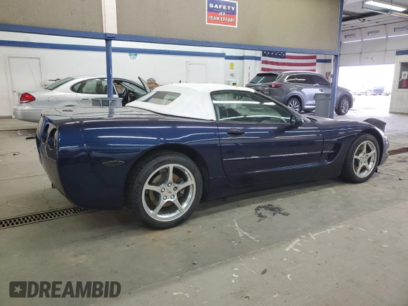 2001 Chevrolet Corvette with VIN 1G1YY32G015115573, listed as a Copart auction lot 84093054 with 52,906 mi miles and Salvage Title. Bid and sale history available at carsss.com. Image 3.