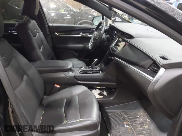 2022 Cadillac XT5 AWD Premium Luxury with VIN 1GYKNDRS8NZ163725, listed as a IAAI auction lot 42295528 with 45,614 mi miles and . Bid and sale history available at DreamBid. Image 5.