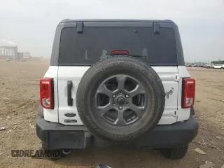 2021 Ford Bronco z VIN 1FMDE5AP9MLB01971, wystawiony jako Copart lot #60787155 z przebiegiem 35 097 mil mil oraz Szkoda całkowita • Salvage title. Historia ofert i sprzedaży dostępna na DreamBid. Obrazek 6.